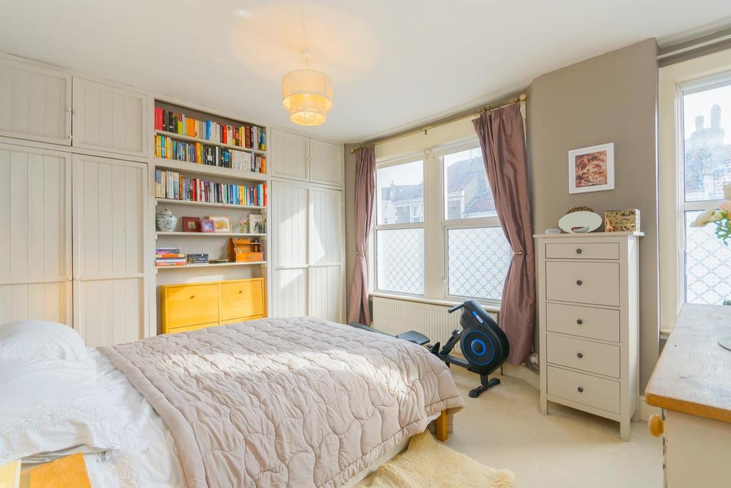 DAORWOTLUAP33 - Bedroom J.jpg