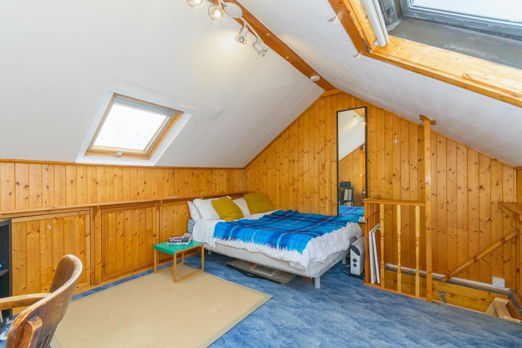 DAORWOTLUAP33 - Loft Bedroom B.jpg