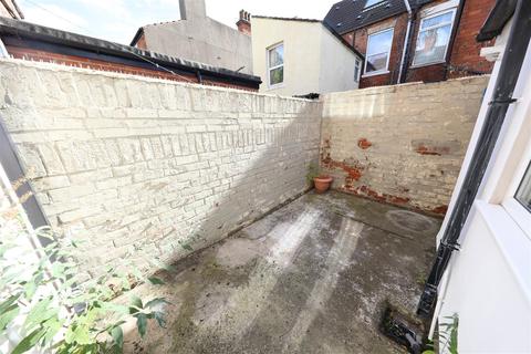 2 bedroom terraced house for sale - Hinderwell Street, Hull