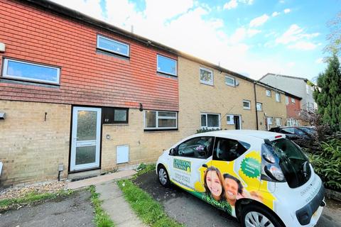 3 bedroom terraced house to rent - Barnhill Square, Northampton, NN3