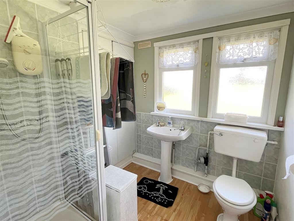 Shower Room.jpg