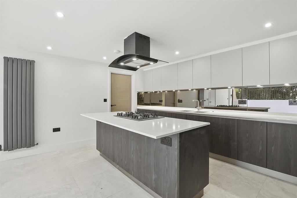 112 Elms Lane - FCc Ez Cr EYIwklam5v0uq.jpg