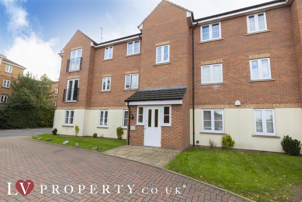 Summerton Road, Oldbury 2 bed apartment £1,000 pcm (£231 pw)