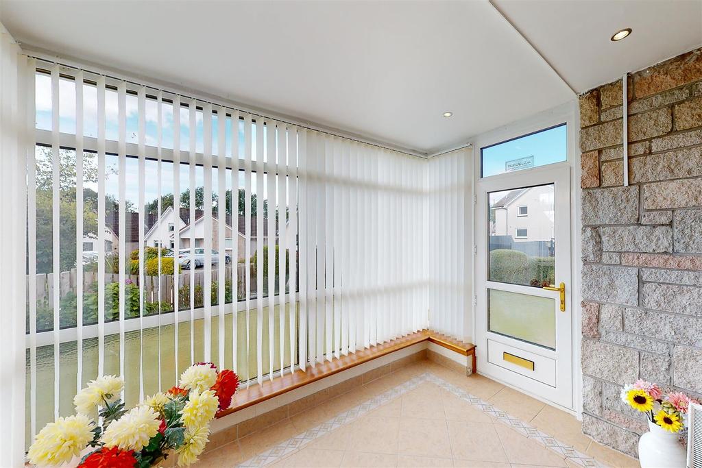 Ash Grove, Perth 4 bed detached house £265,000