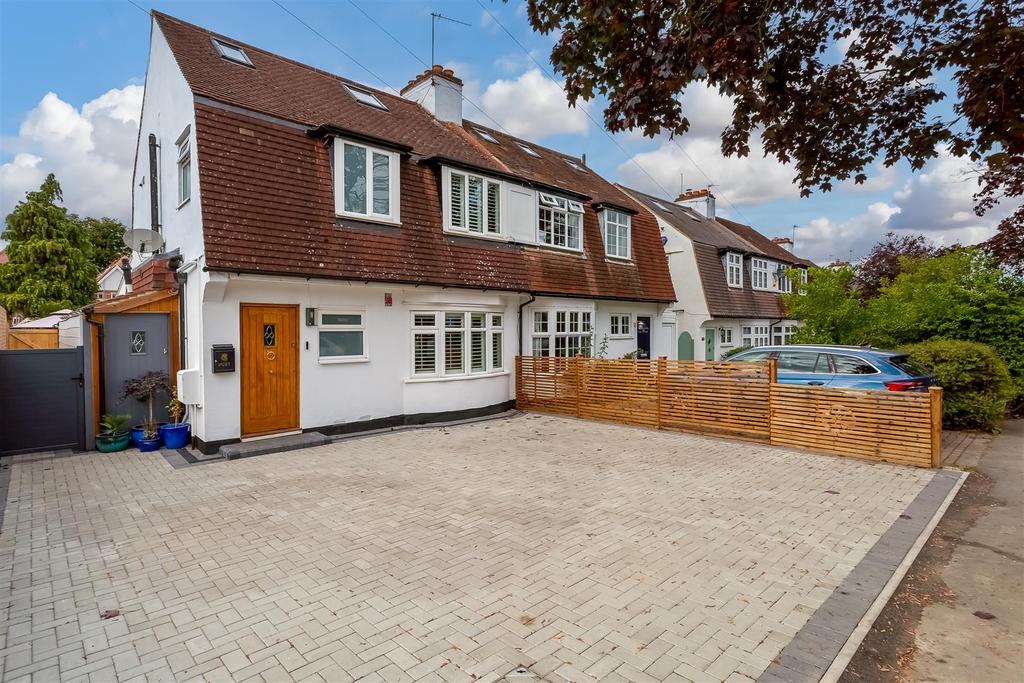 Ruden Way, Epsom 3 bed semidetached house for sale £750,000
