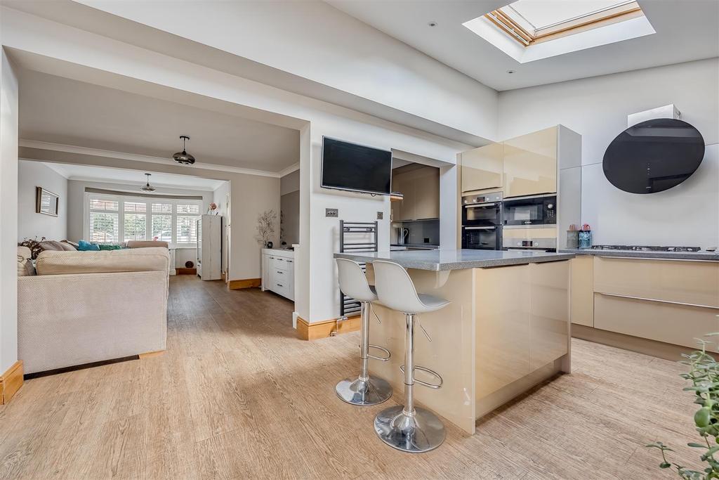 Ruden Way, Epsom 3 bed semidetached house for sale £750,000