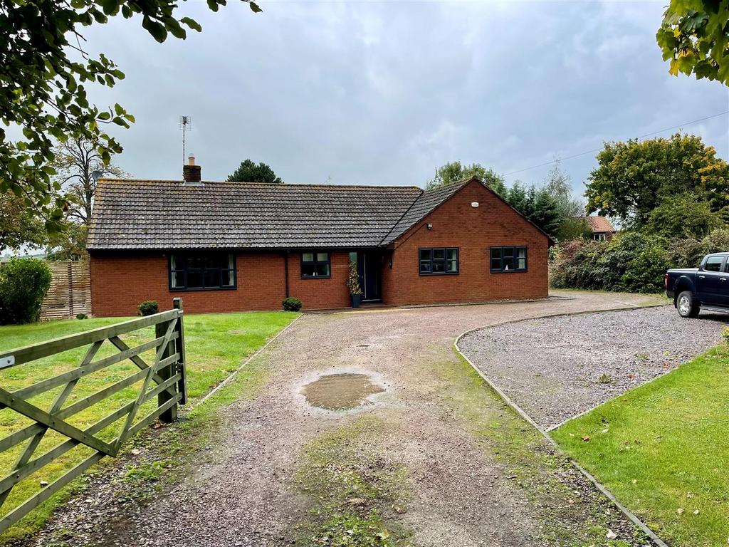 Sandhurst Lane, Sandhurst, Gloucester 4 bed detached bungalow £899,950