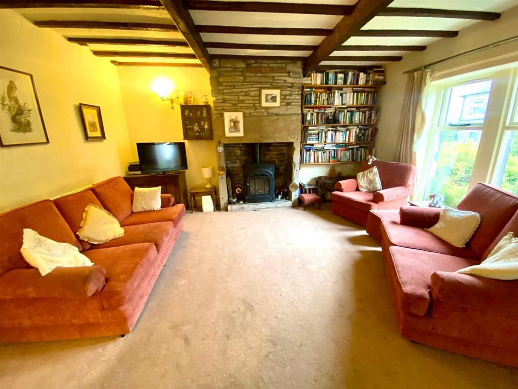 Lounge 2.jpg