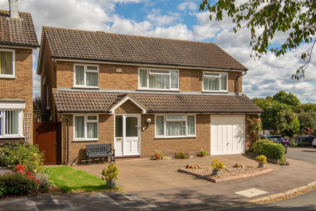 Matthew Gate, Hitchin 4 bed detached house for sale £730,000