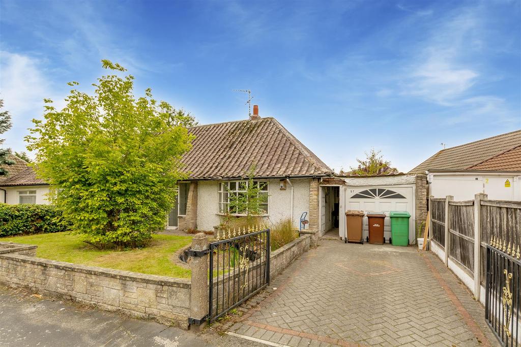 Orston Drive, Nottingham 2 bed semidetached bungalow £195,000