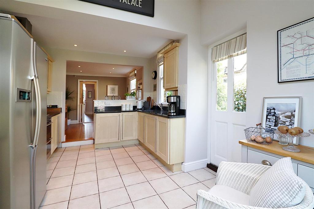 Extended Kitchen Vie
