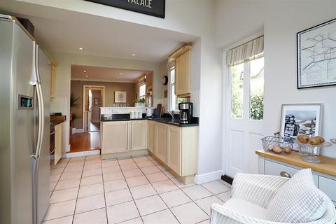 10 Stanhope Road, Sidcup, DA15 7HA