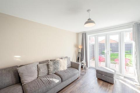 65 Herringbone Way, Kingswinford, DY6 7NE