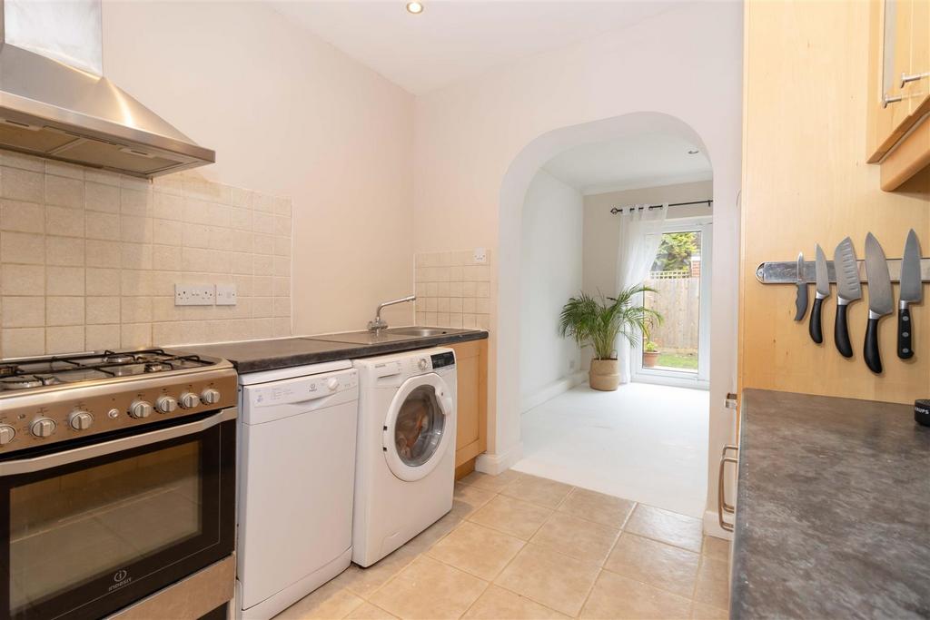 Ringmer Road, Worthing 3 bed terraced house £365,000