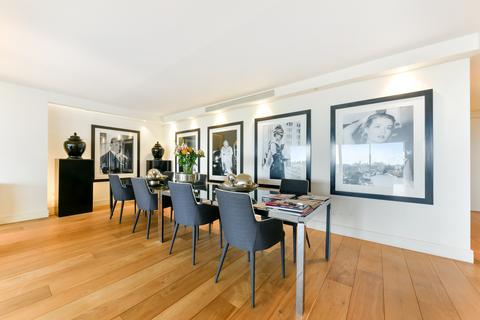 3 bedroom penthouse to rent, Hester Road, SW11