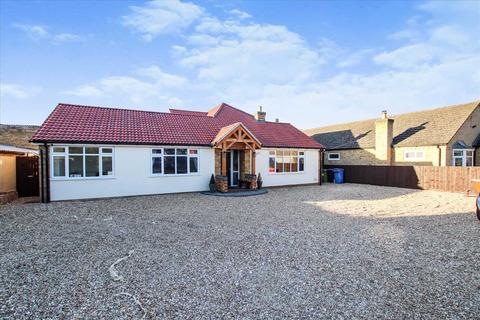 5 bedroom bungalow for sale - Carr Vale, Station Road, Langworth