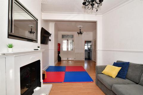 25 Twyford Road, Ilford, IG1 2QN