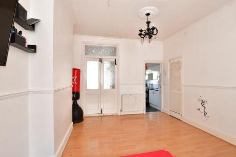 25 Twyford Road, Ilford, IG1 2QN