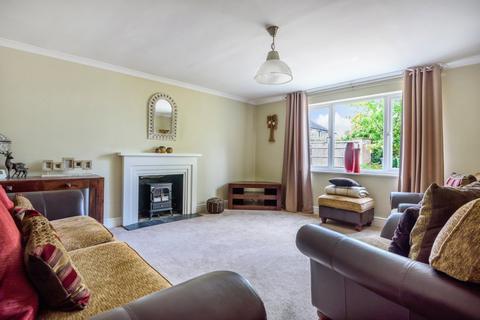 8 Ridgeway Close, Lightwater, GU18 5XU