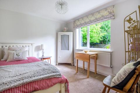 8 Ridgeway Close, Lightwater, GU18 5XU