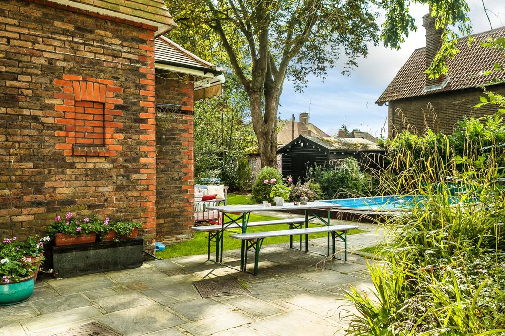 Outdoor Entertaining