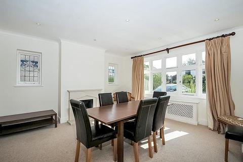 4 bedroom detached house to rent, West Grove, Hersham, Walton-On-Thames, KT12