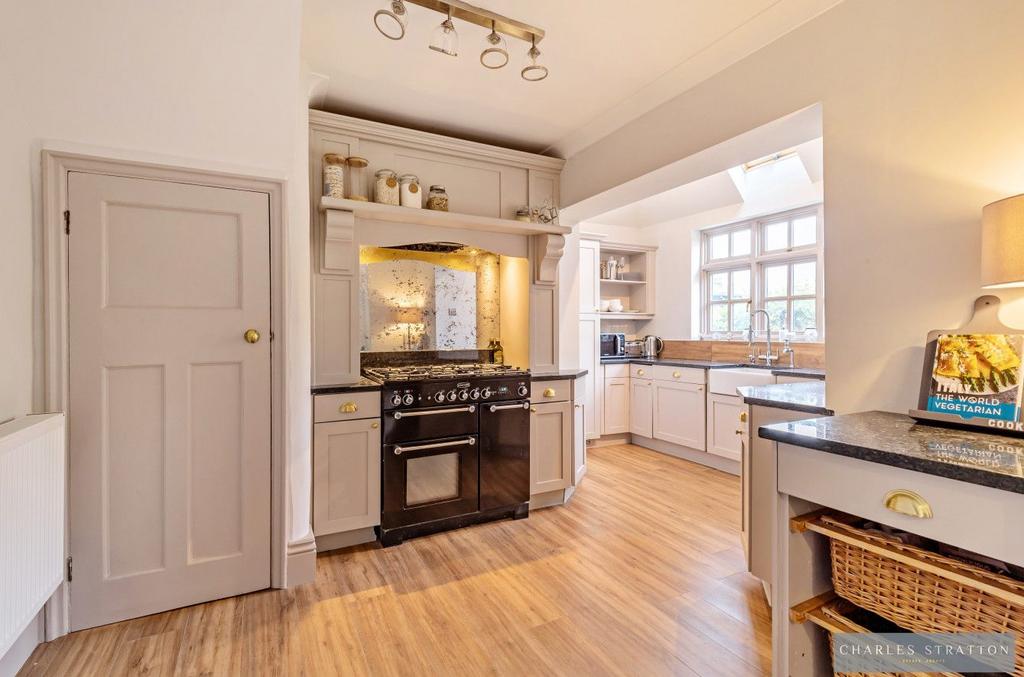 Reed Pond Walk, Gidea Park 4 bed detached house £1,000,000