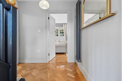 4 bedroom detached house for sale, Reed Pond Walk, Gidea Park