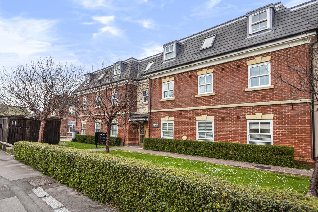 Newbury, Berkshire, RG14 1 bed apartment £850 pcm (£196 pw)