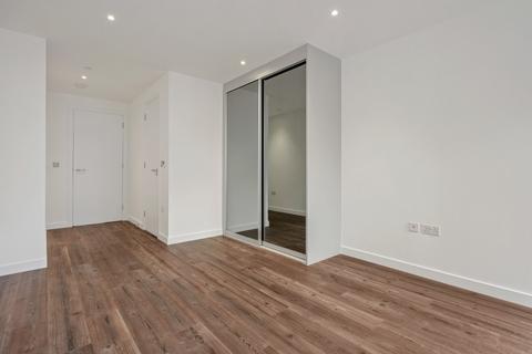 3 bedroom apartment to rent, Wallis Road, London, E9