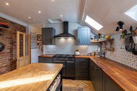 39a Dunkeld Street, Aberfeldy, PH15 2AF