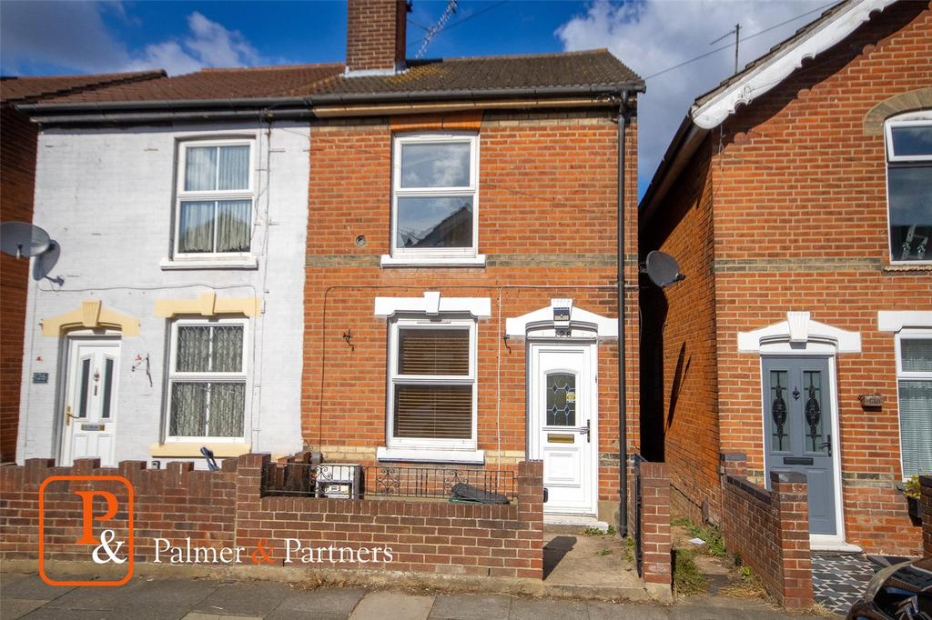 Canterbury Road, Colchester, Essex, CO2 2 bed semidetached house £