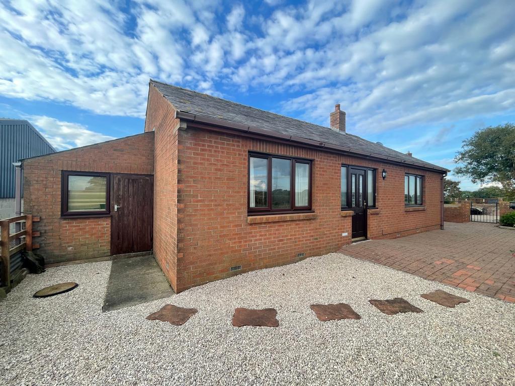 Aikton, Wigton, CA7 2 bed detached bungalow £595 pcm (£137 pw)