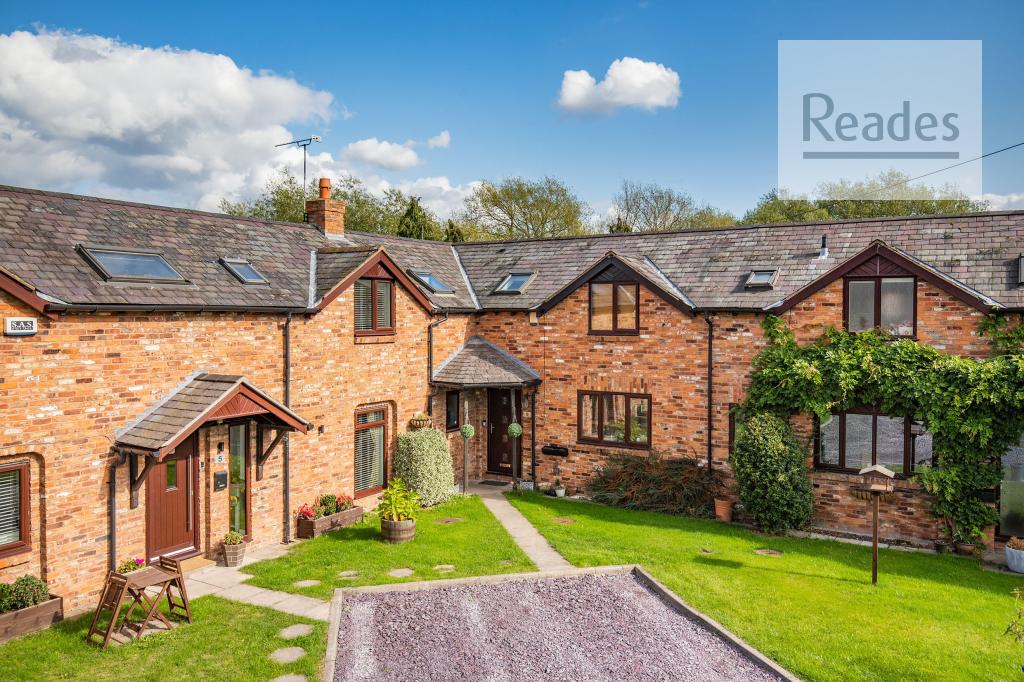 Manor Farm Court, Hawarden CH5 3 3 bed barn conversion for sale £300,000