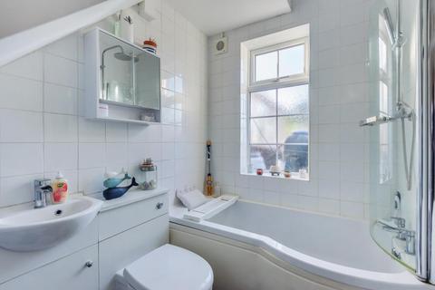 37 Saxton Road, Abingdon, OX14 5JD