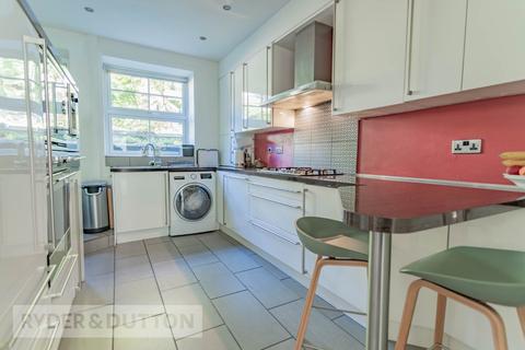 3 Grosvenor Square, Uppermill, Oldham, OL3 6DG