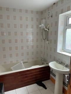 3 bedroom flat to rent - Willowbrook Road, Humberstone, Leicester, LE5