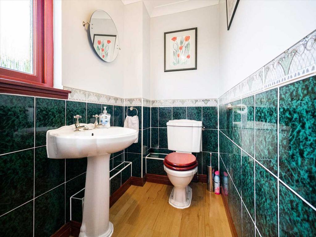 Lower Level WC