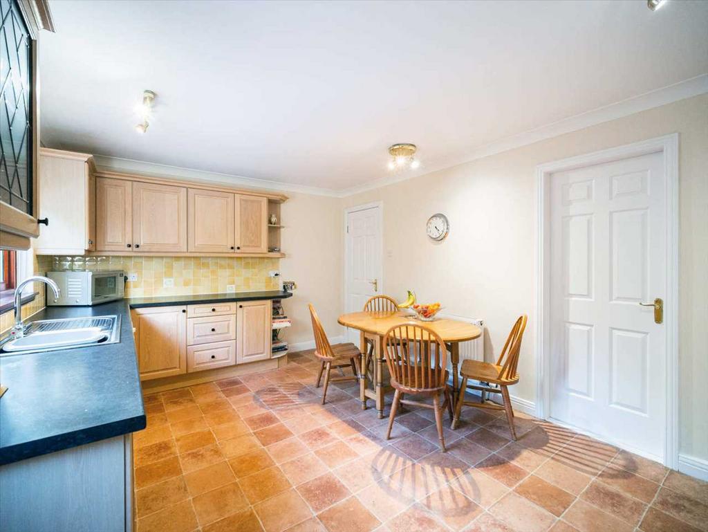 Kitchen (2)