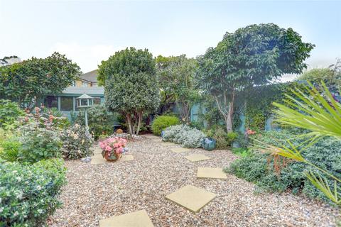 3 bedroom semi-detached house for sale - The Herons, Old Salts Farm Road, Lancing, West Sussex, BN15