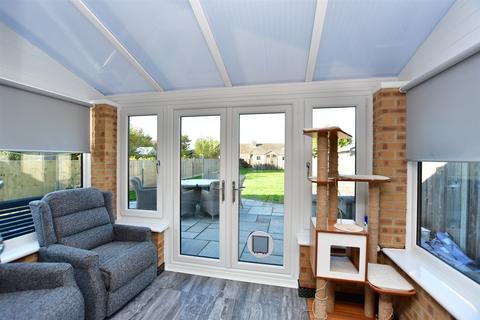 3 bedroom chalet for sale, Southdown Road, Halfway, Sheerness, Kent