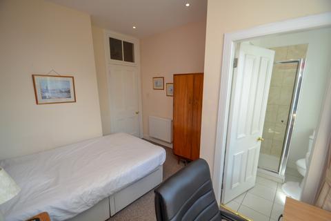 56 Dixon Road, Glasgow, G42 8AX