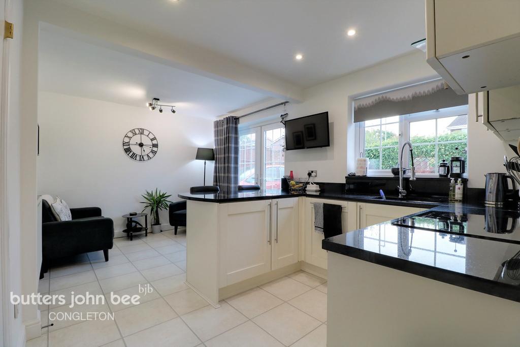 Derwent Drive, Congleton 3 bed detached house £340,000