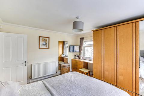 6 Crossways, Tatsfield, Westerham, TN16 2BN