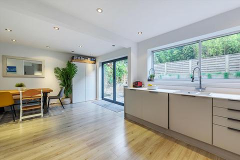 8 Haywards Close, Henley-on-thames, RG9 1UY