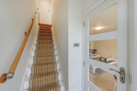 8 Haywards Close, Henley-on-thames, RG9 1UY