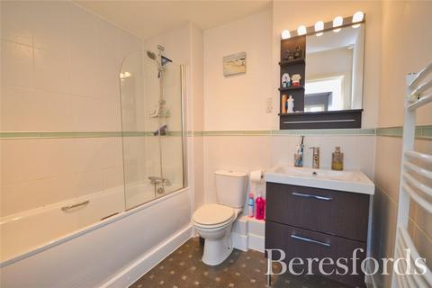 23 Romside Place, Romford, RM7 7EE