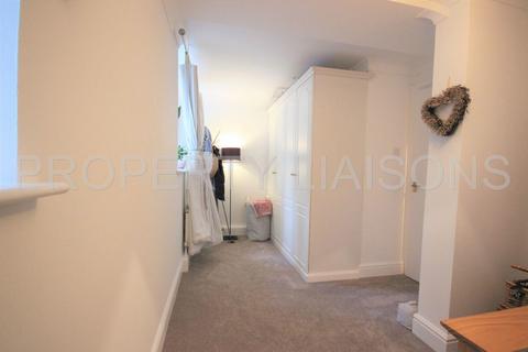 1 bedroom flat to rent, Slipway House, Burrells Wharf Sqaure, London, E14