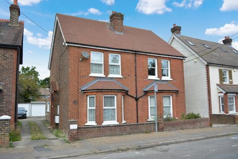 2 bedroom semi-detached house for sale - Hazelwick Road, Three Bridges, RH10