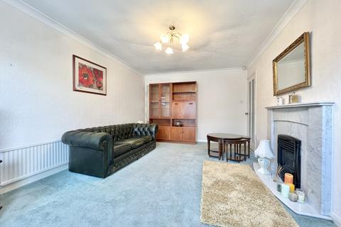 2 bedroom bungalow for sale - Lindsay Road, Garforth, LS25
